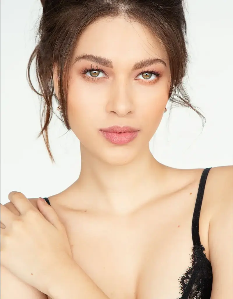Modelo Karina