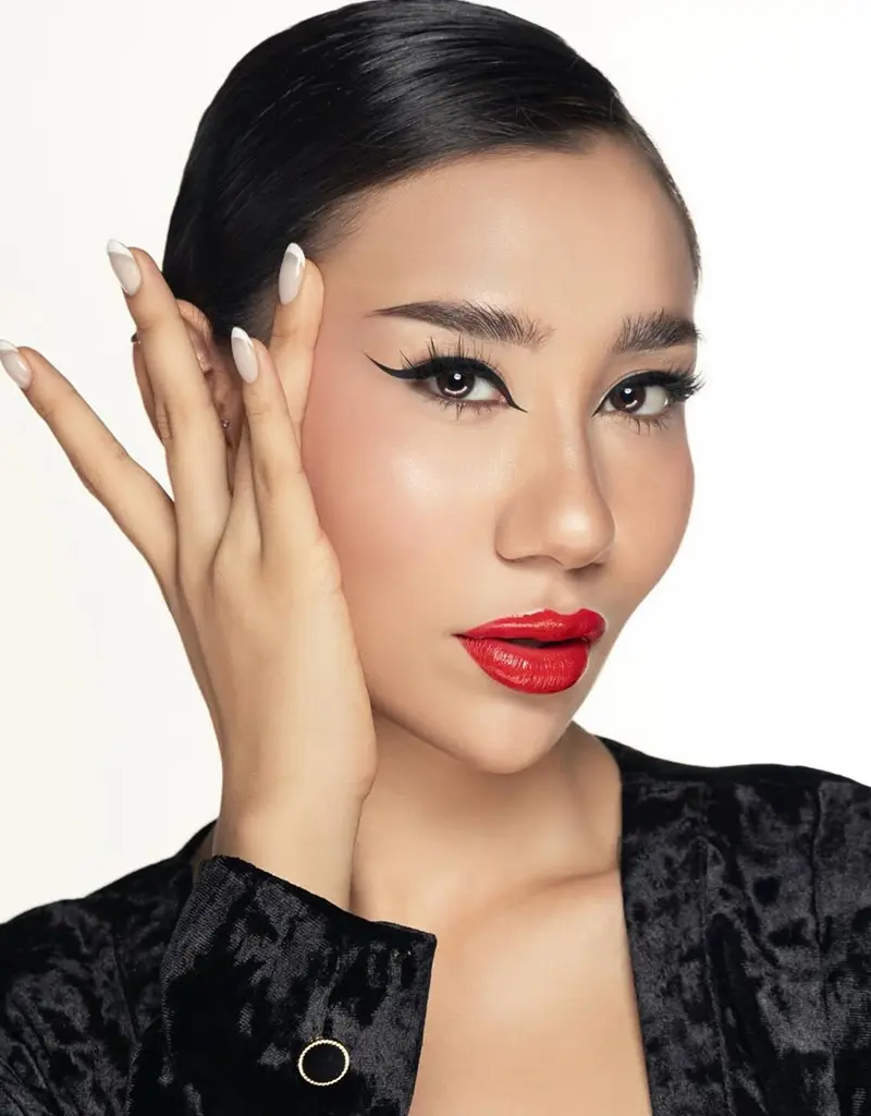 Sofia R.